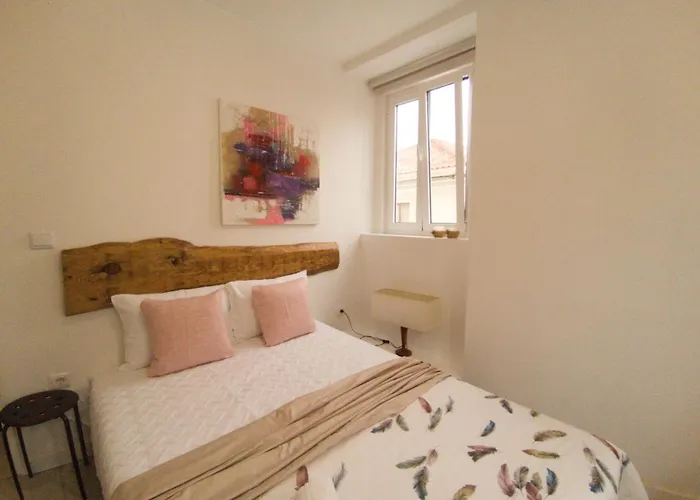 Casinha Da Patricia Nazaré